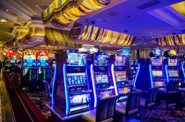 havit togel live dealer studio showing multi-camera Lightning Roulette setup